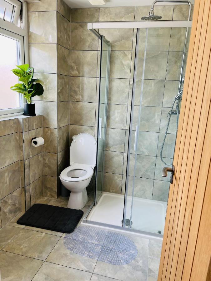 Indigo Suites Enfield Luaran gambar