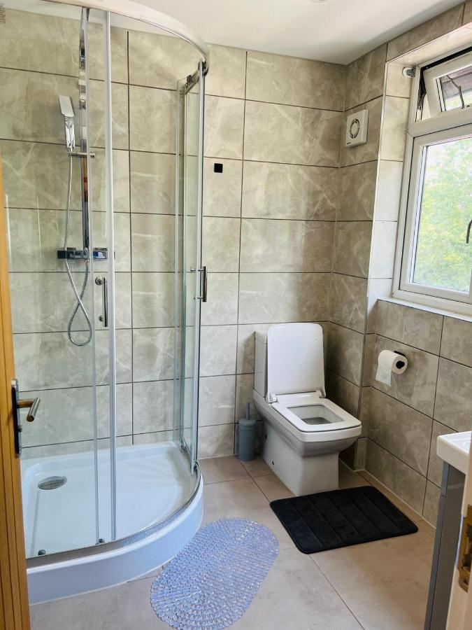 Indigo Suites Enfield Luaran gambar